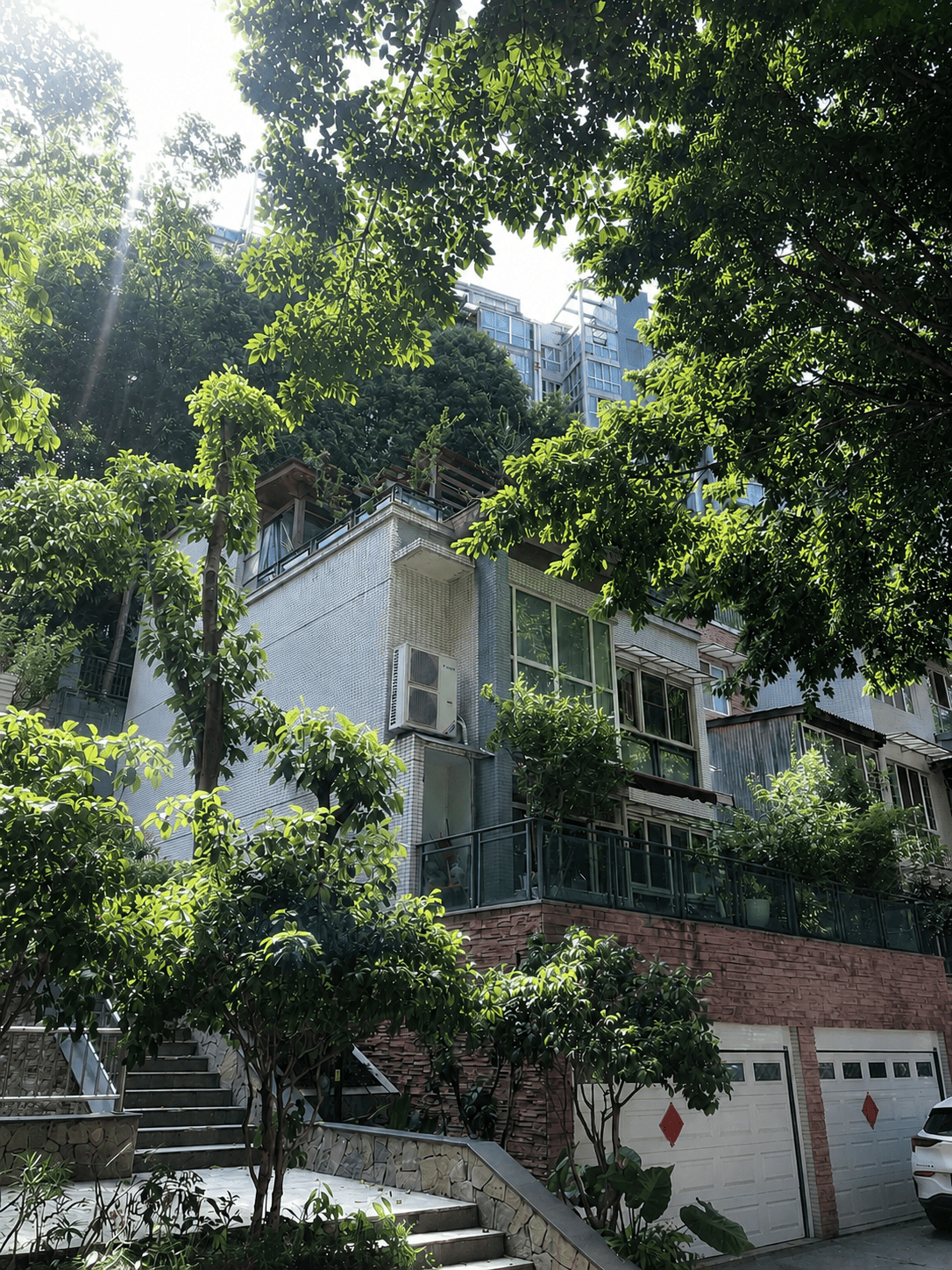 广东岛居岁月从容升级：小小岛老别墅加装蒂升悦行款电梯